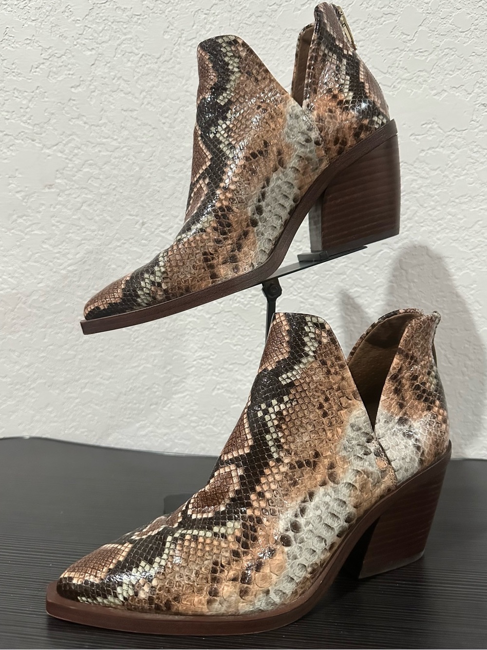 Vince Camuto Women’s Brown Snake-Print Leather Ankle Booties 7.5
